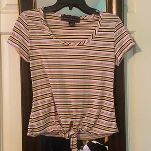 Striped tie in front shirt